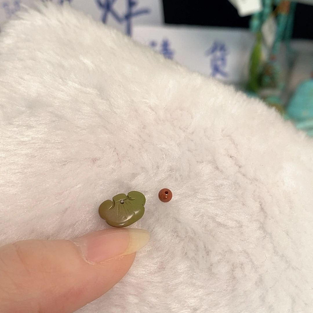 南红玛瑙未镶嵌珠宝奇石