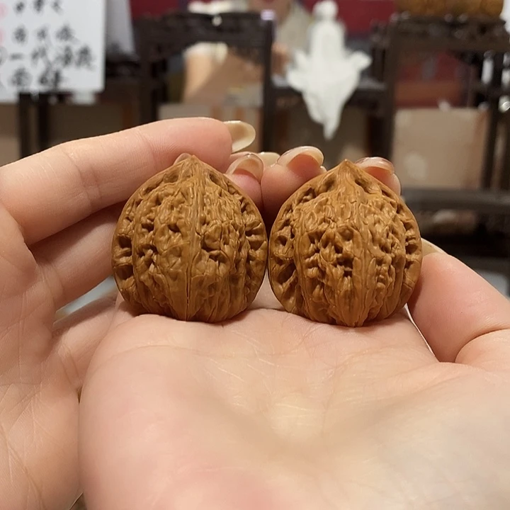 吊坠文玩核桃僧帽福利，随机