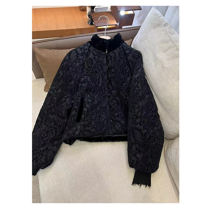 KOUFANLUO/蔻凡洛新中式国风盘扣刺绣丝绒拼接蕾丝羽绒服女D25483