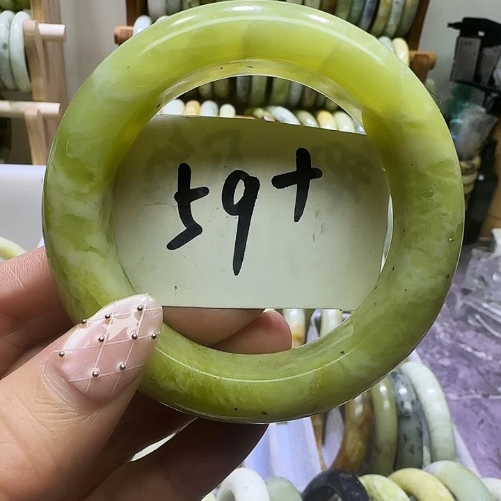 透闪石-蛇纹石玉未镶嵌手镯