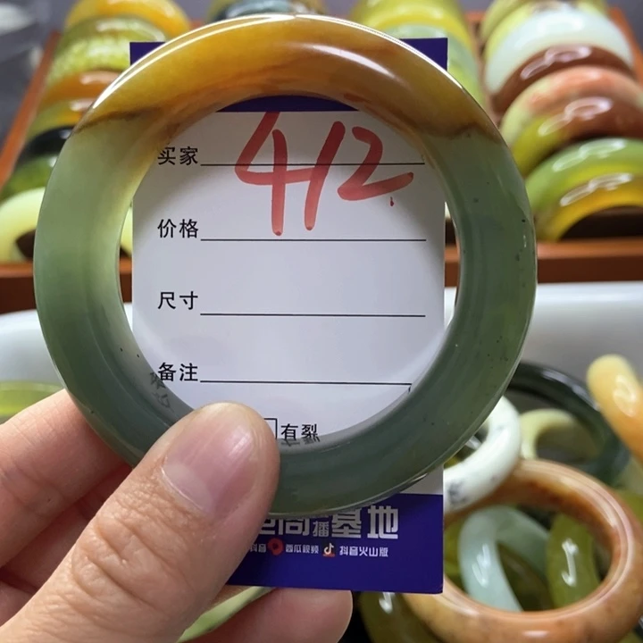 天***天蛇纹石玉未镶嵌手镯