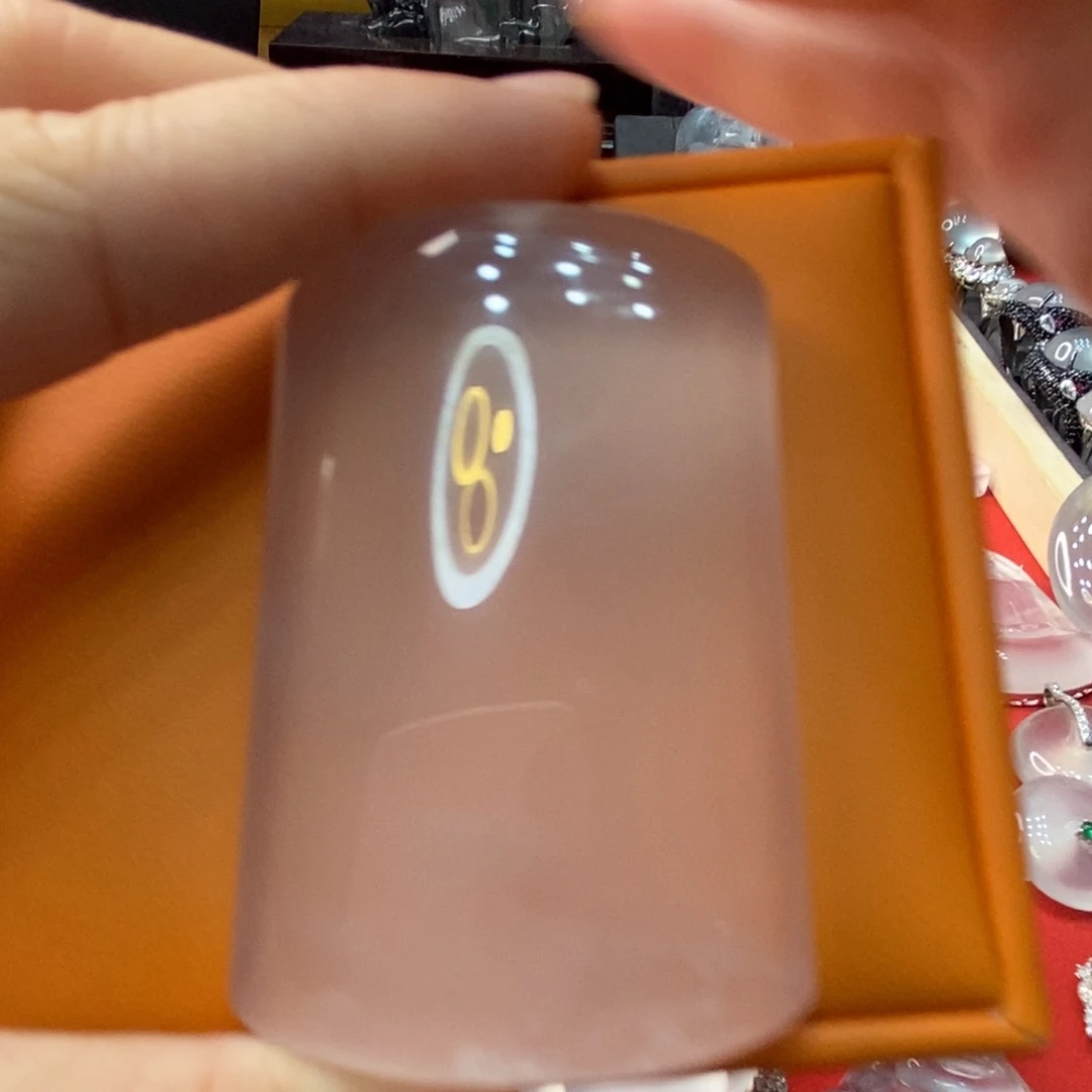 呵***呵石英质玉未镶嵌吊坠