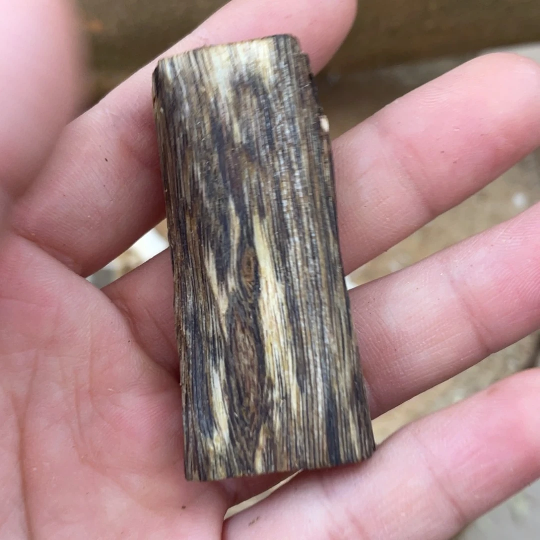 沉香沉香碎屑奇楠沉香文创1。