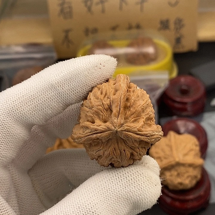 闲***三吊坠文玩核桃泛油不退不换