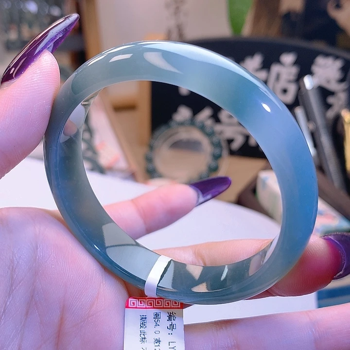 翡翠未镶嵌手镯54