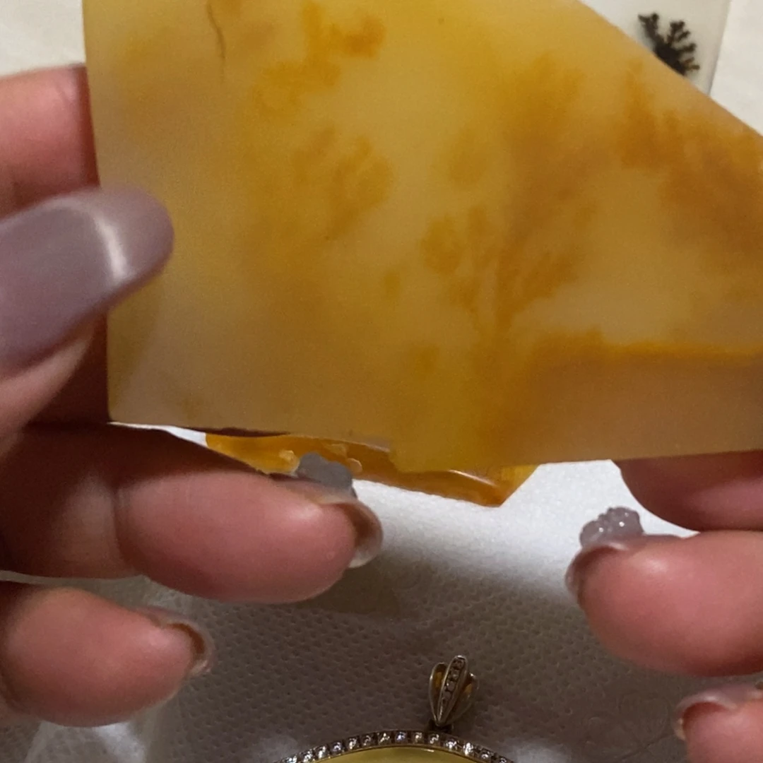 石英质玉（黄龙玉）合金车挂