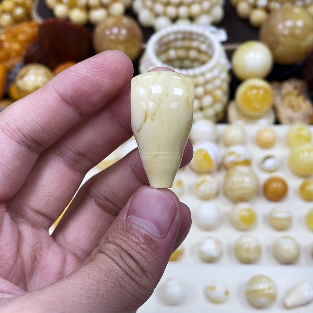 青***果蜜蜡未镶嵌珠宝奇石18.8mm【标品妖花石膏白】三通