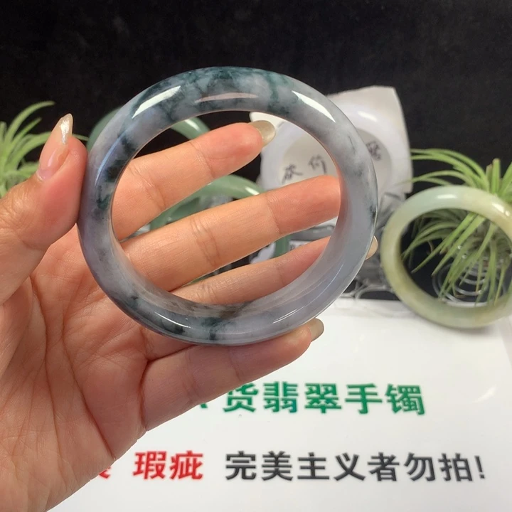 翡翠未镶嵌手镯88