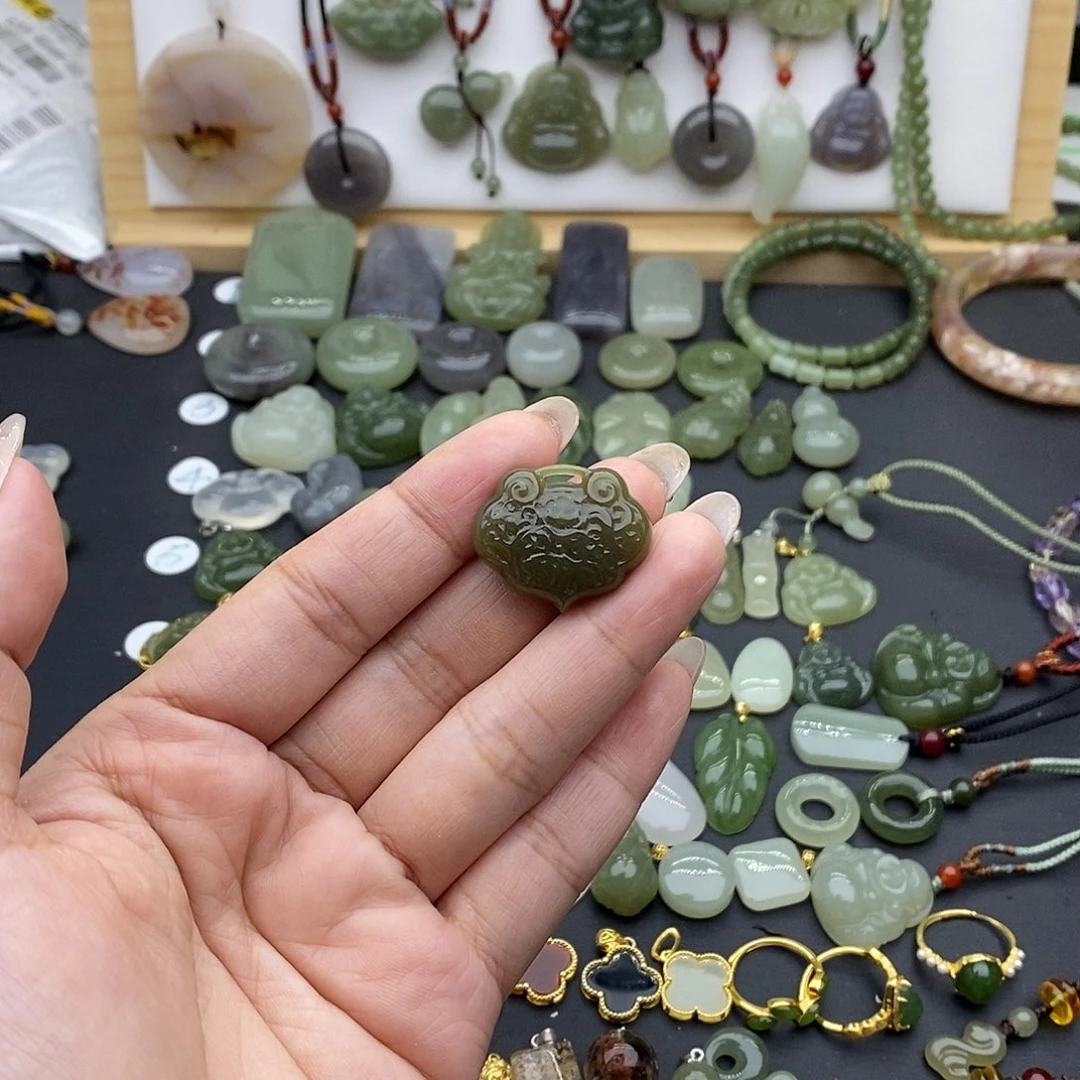 和田玉吊坠(不含链)未镶嵌