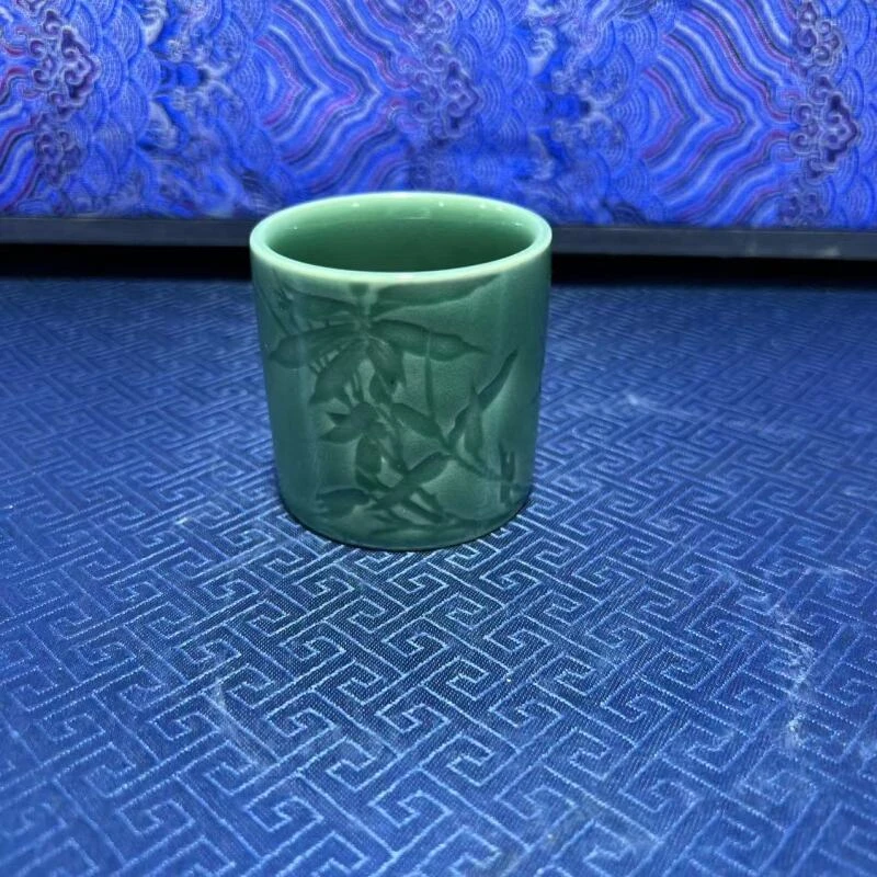 青瓷墨竹扳指杯青瓷墨竹扳指杯