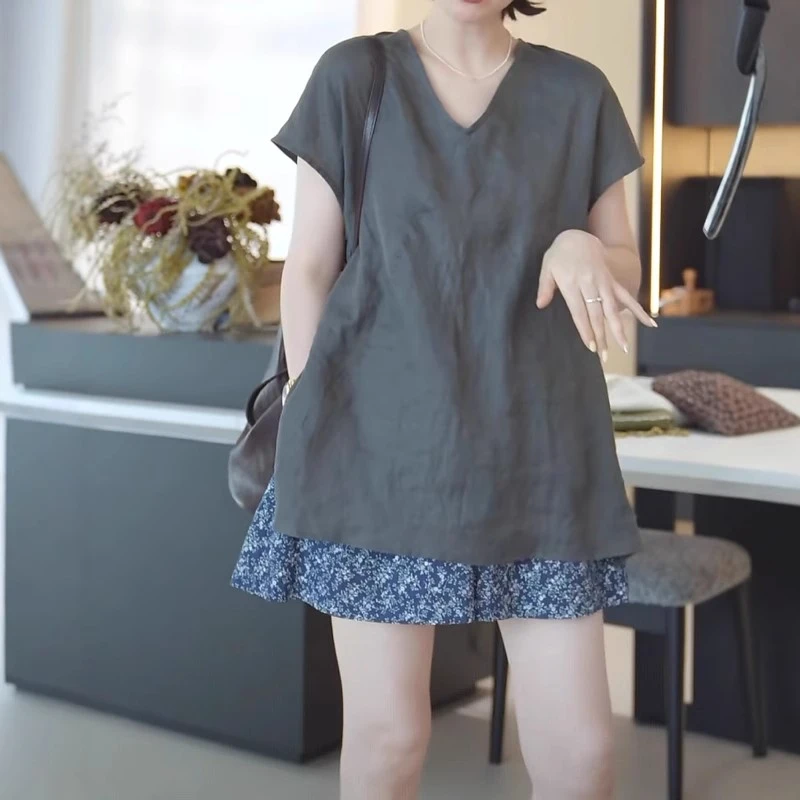 法式开叉V领短袖T恤夏季薄款胖MM大码女装小众宽松显瘦超好看上衣