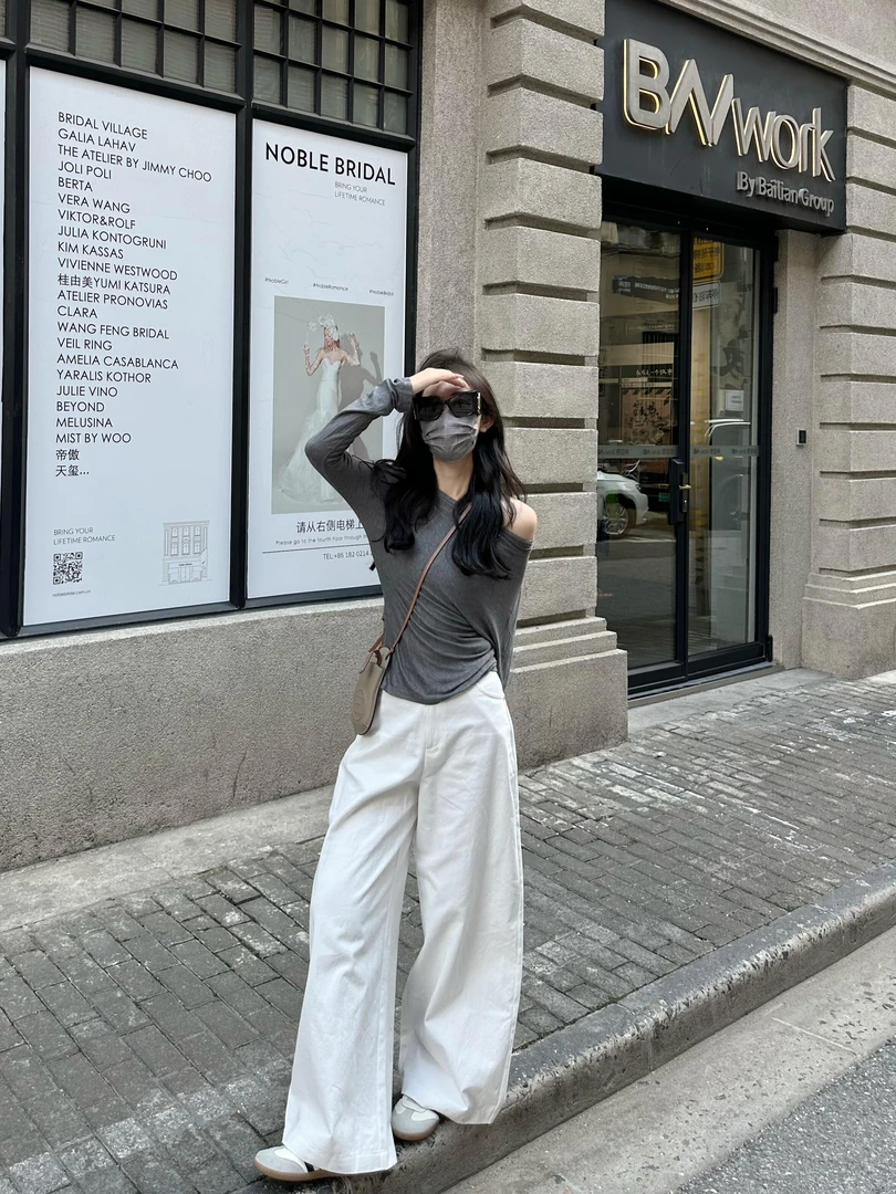韩系早秋休闲慵懒纯欲辣妹风长袖修身显瘦T恤白色百搭阔腿长裤女
