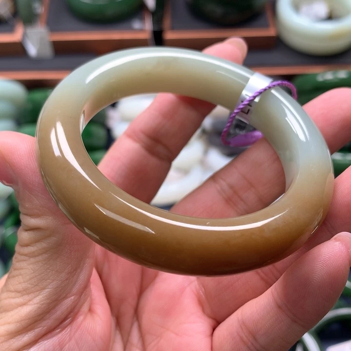 【闪购商品】未镶嵌手镯和田玉29
