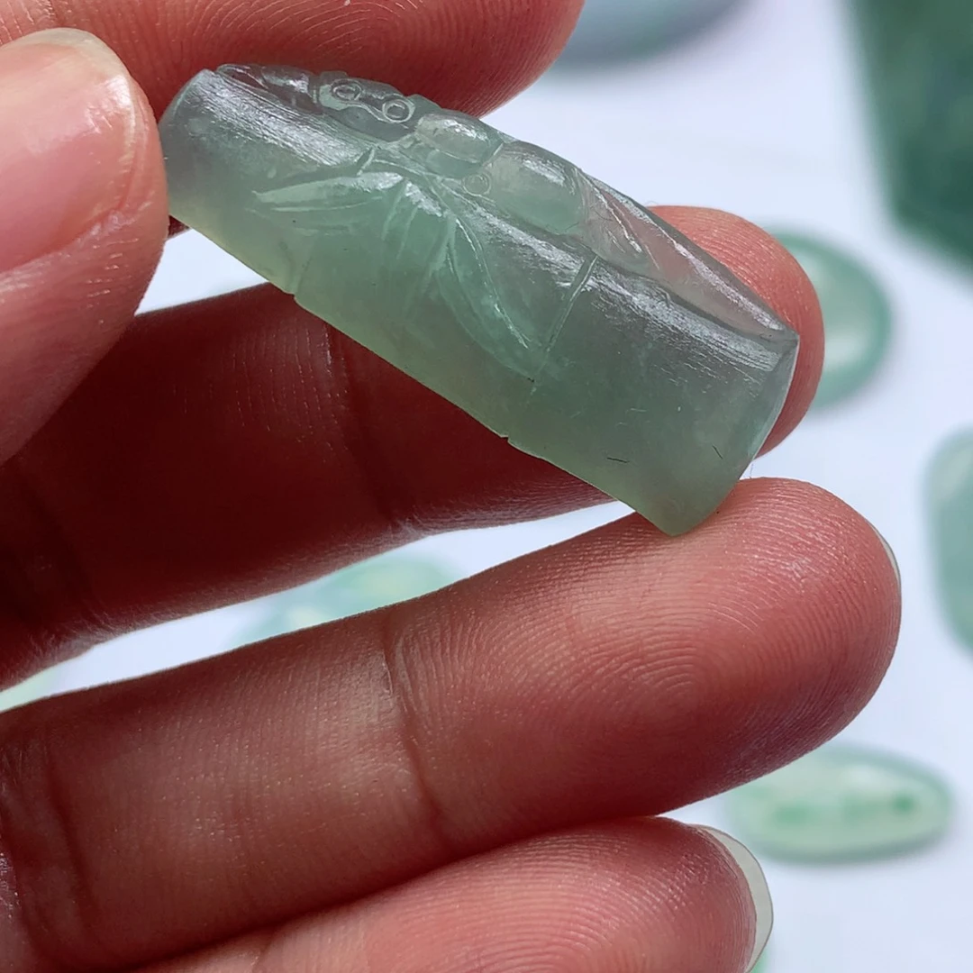 定制翡翠未镶嵌包工