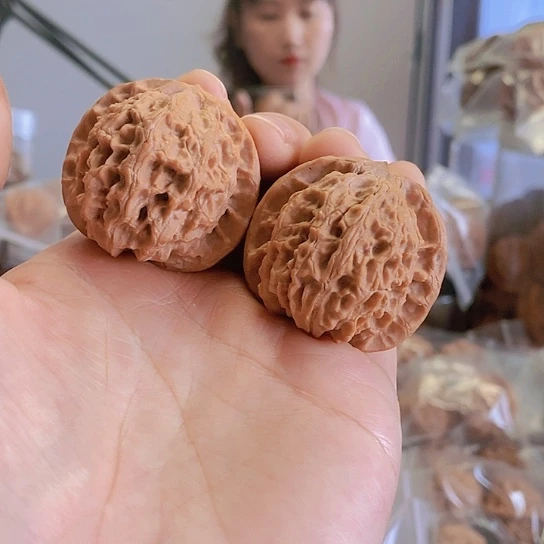 【闪购商品】把件文玩核桃38.5红皮凤眼小众