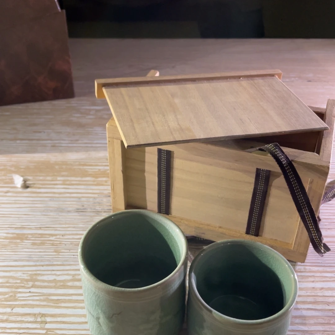 瓷片小**?密密麻麻地排列着一个大