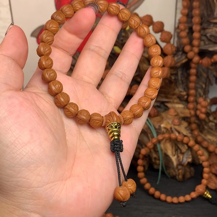 A***阳吊坠桃核10玉龙脊手持