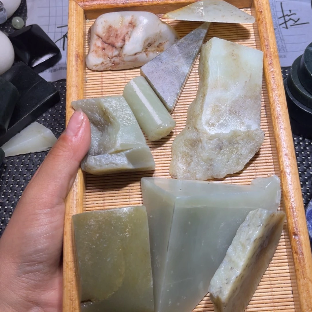 未镶嵌和田玉（子料）挂件