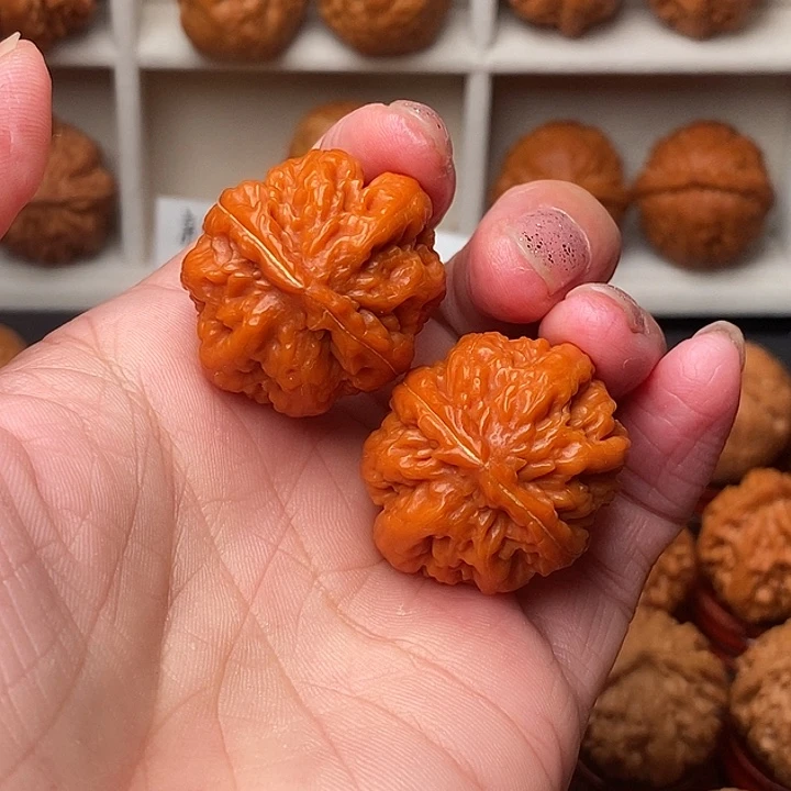 早***起吊坠文玩核桃京八棱