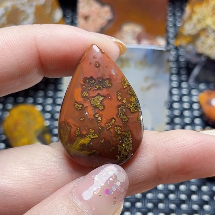 玛瑙/玉髓颈饰未镶嵌老*干