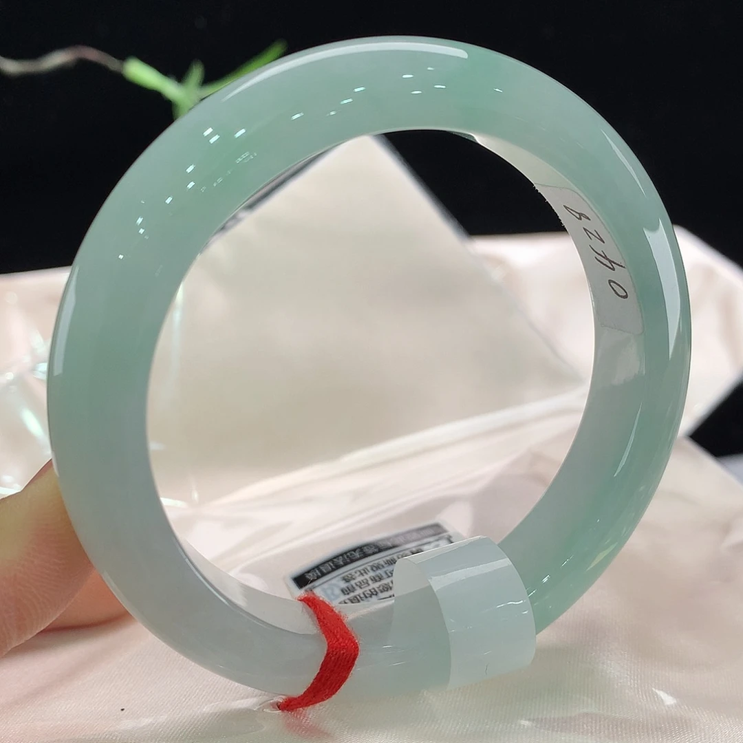 翡翠未镶嵌手镯0428