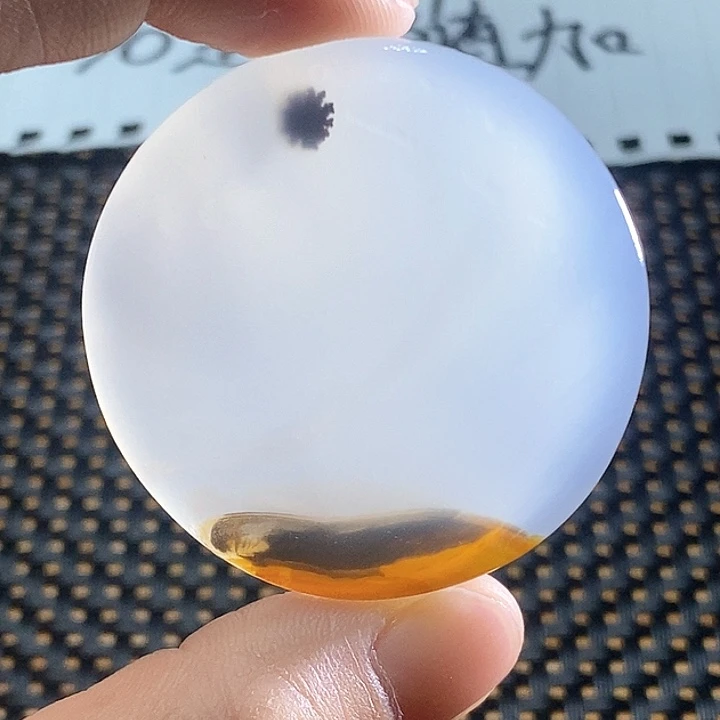 玛瑙/玉髓颈饰未镶嵌就*谁