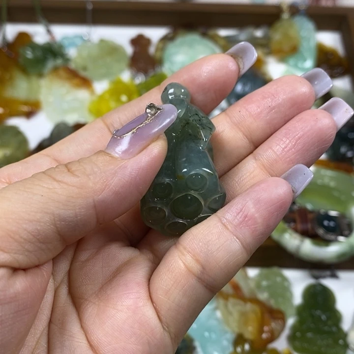 蛇纹石玉未镶嵌吊坠?****?