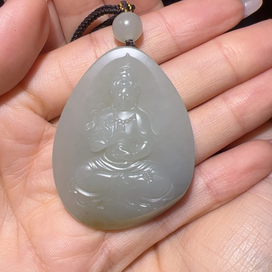 端***d和田玉未镶嵌颈饰