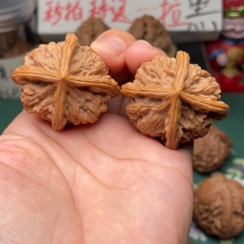 【闪购商品】把件文玩核桃42玉玺四棱
