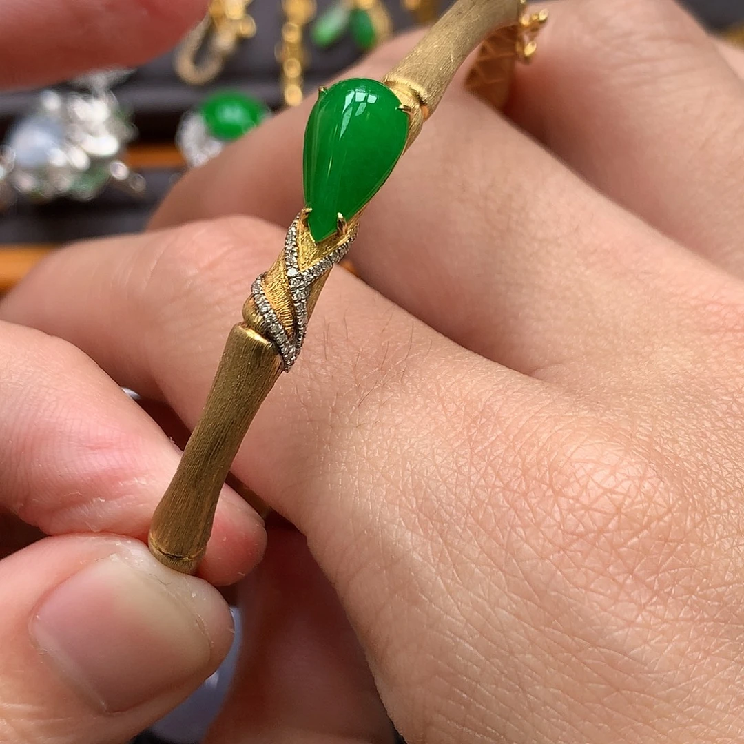 翡翠18K金镶嵌手镯（开口镯）