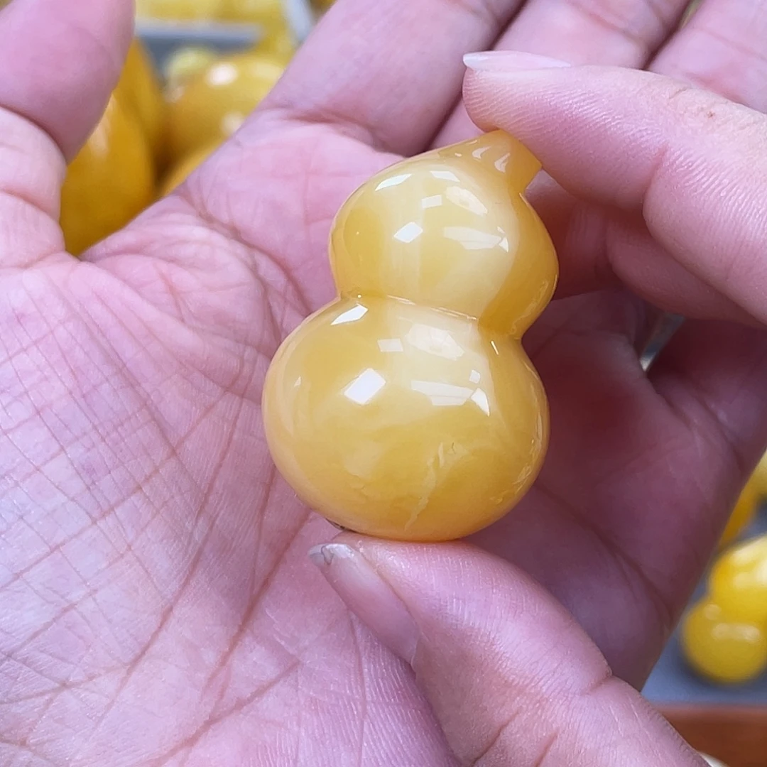 琥珀未镶嵌裸石h33