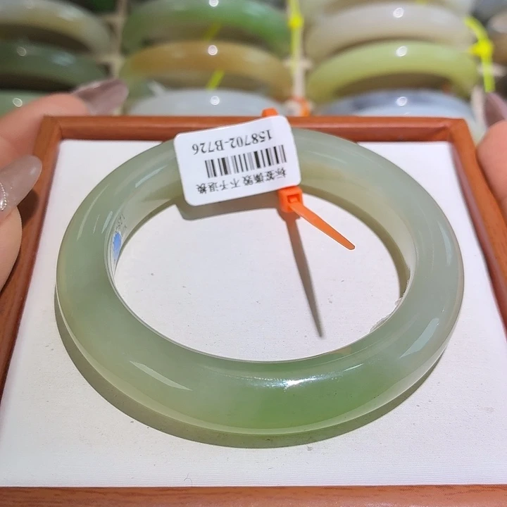 和田玉未镶嵌手镯55.5+