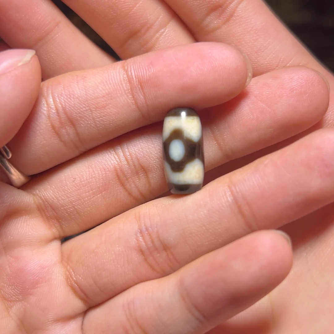 玛瑙/玉髓散珠三眼