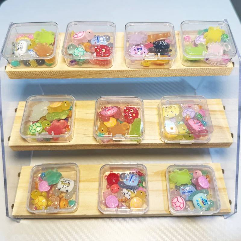 盒装乌龟螃蟹混装树脂摆件展示