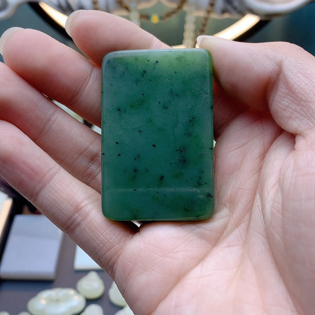 和田玉颈饰未镶嵌江*湖