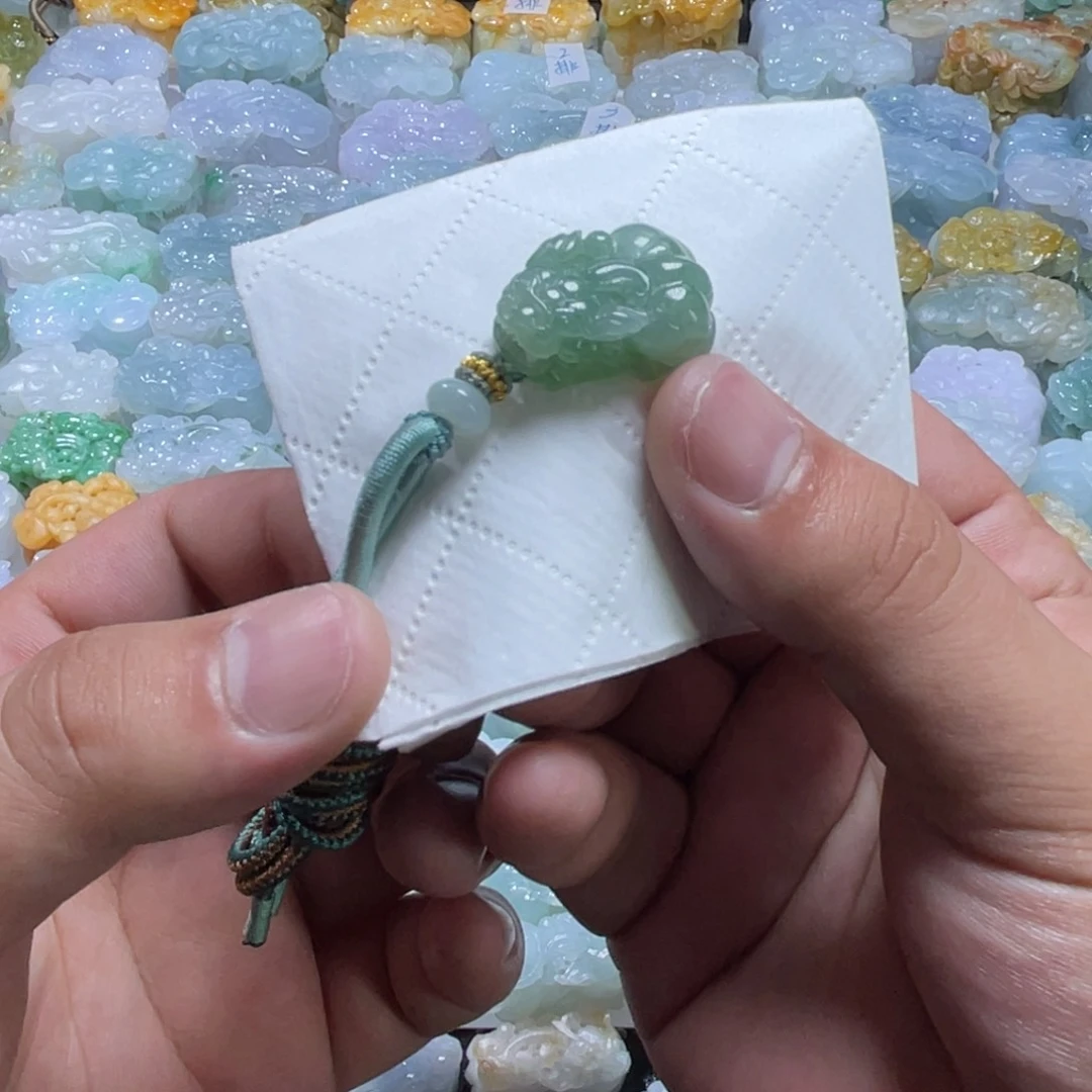 翡翠未镶嵌颈饰天然