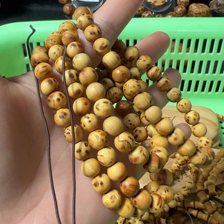 柏木（崖柏）0.8瘤疤瑕疵108颗