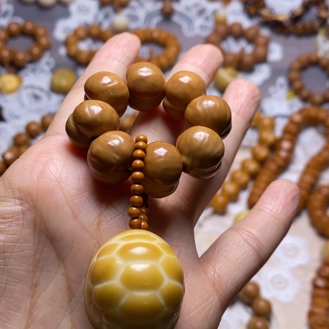 把件猴头核桃柯基屁桃龟甲