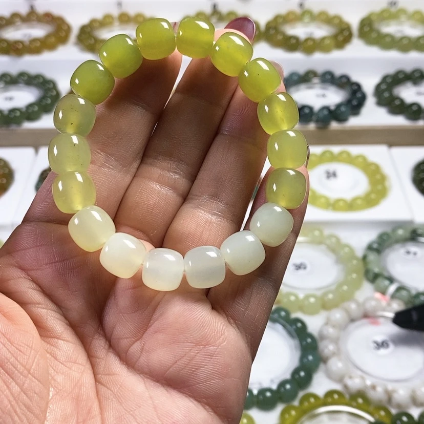 【闪购商品】未镶嵌蛇纹石玉手链?**?卡11