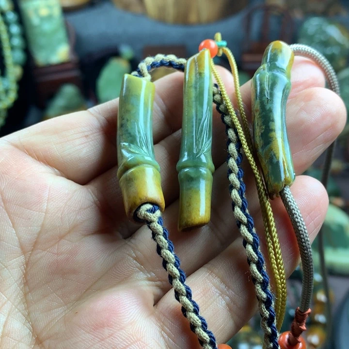 岫岩河磨玉（透闪石质玉）未镶嵌吊坠(赠链)H****N