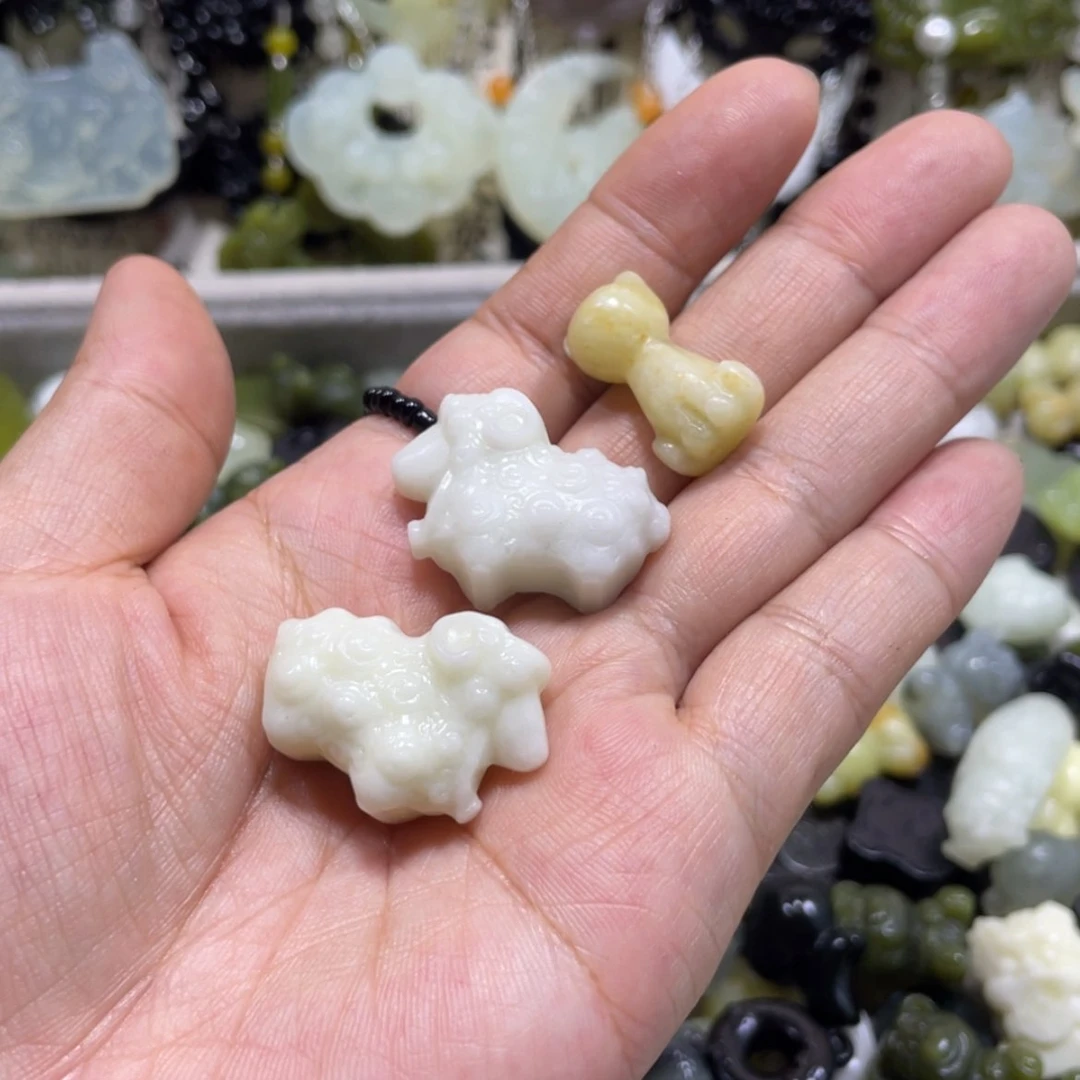 【闪购商品】岫玉颈饰未镶嵌磨***叽57吊坠