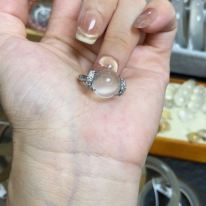 1***5玛瑙/玉髓未镶嵌珠宝半成品