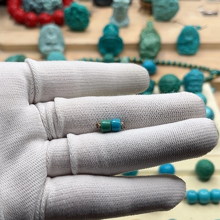 绿松石绿松石未镶嵌