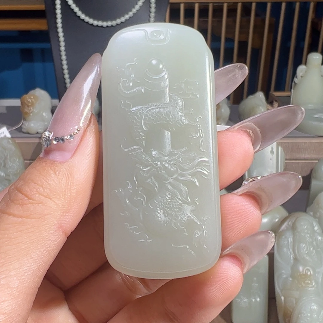 和田玉（糖玉）未镶嵌颈饰