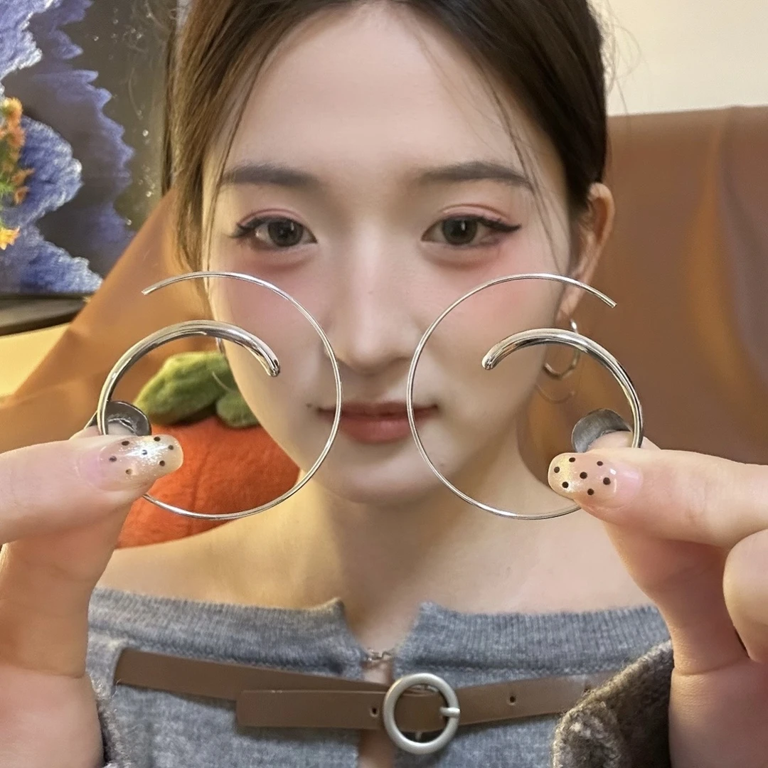 铜合金耳饰 螺旋水滴耳环ins清冷感耳饰简约百搭高级耳圈