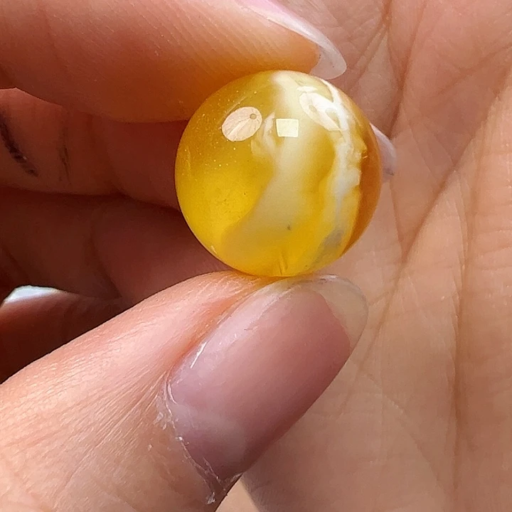 蜜蜡未镶嵌珠宝奇石