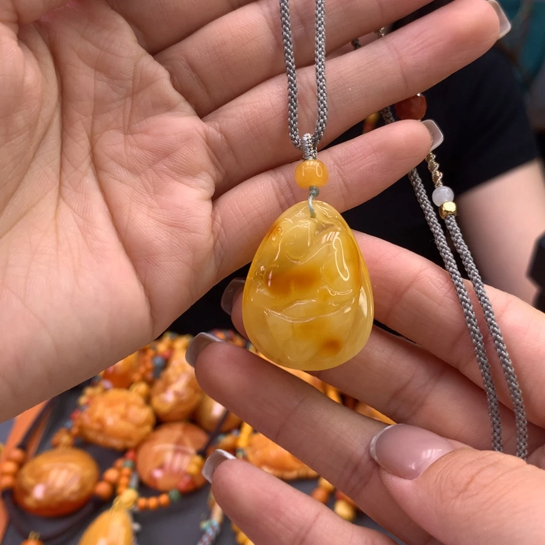 未镶嵌颈饰蜜蜡天然