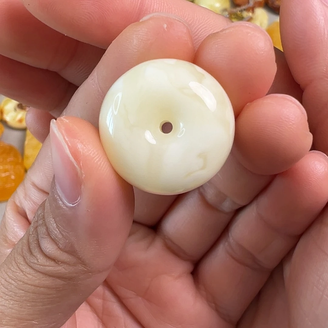 蜜蜡未镶嵌裸石蜜蜡