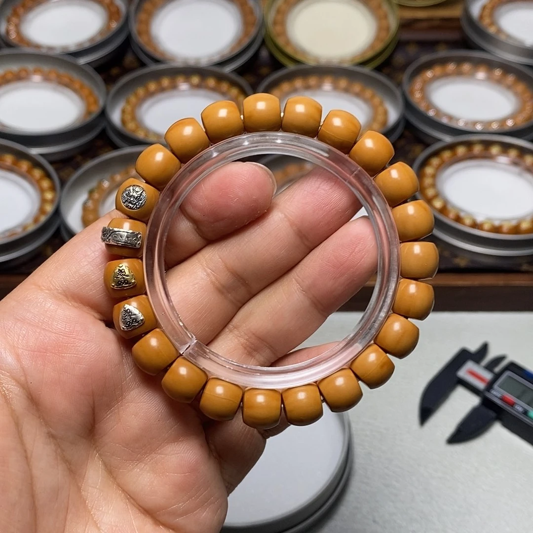 猴头核桃手串52号四标高配直切10左右