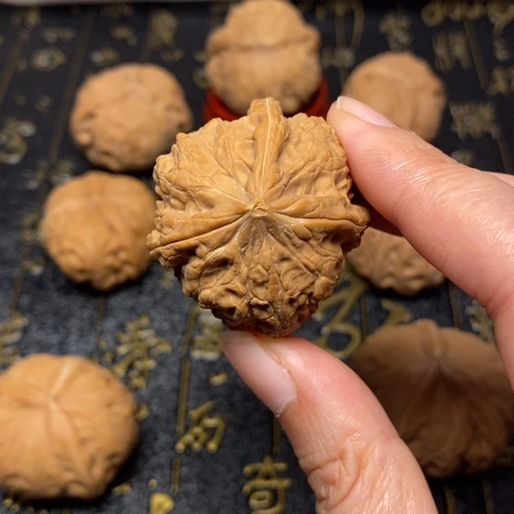 熬***狗吊坠文玩核桃文玩核桃异形单只